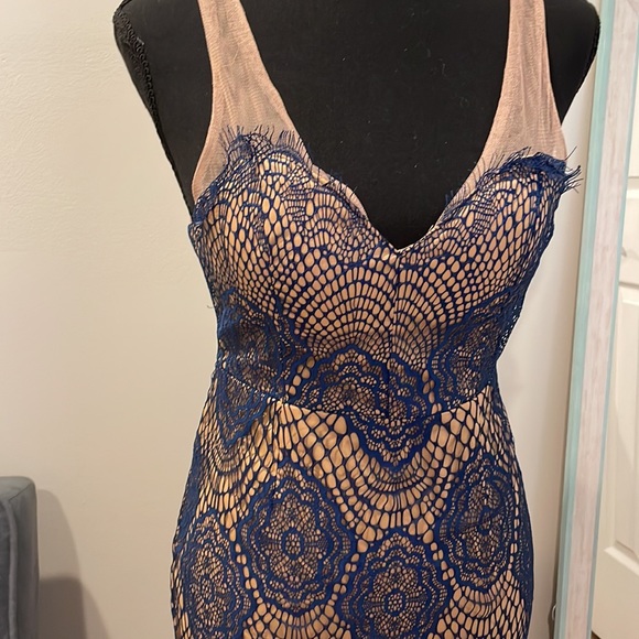 Blue lace dress size small prom homecoming - Picture 2 of 4
